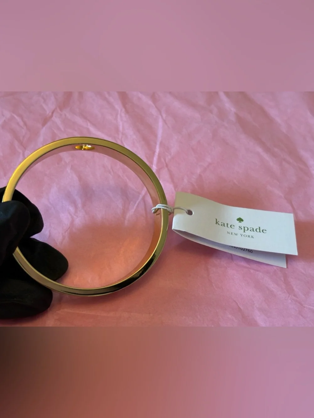 ❗️Sale❗️ ✨New✨Kate Spade✨Butter Cream Enamel Bangle with Gold spade accent - Picture 8 of 10